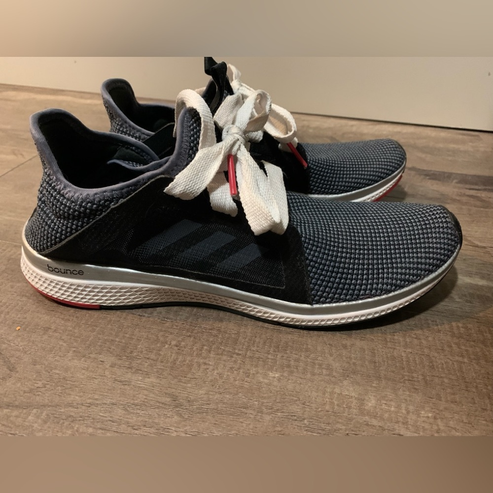 Clean sporty Adidas!